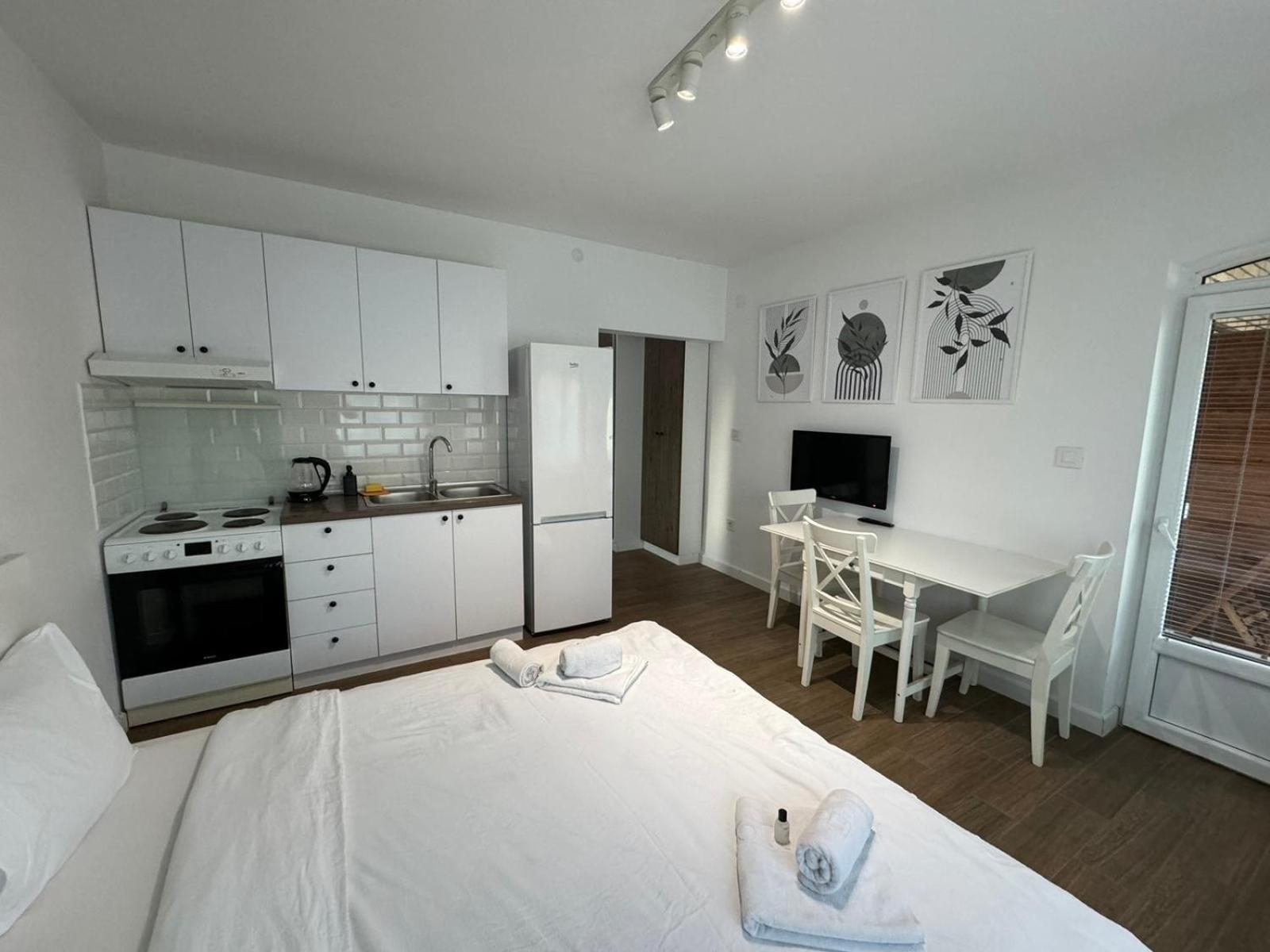 Moms House Hotel Golubac Ngoại thất bức ảnh